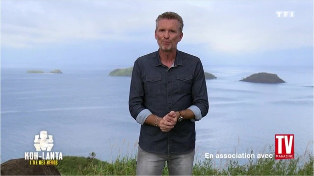 VOICI-PHOTO Koh-Lanta 2020 : Denis Brogniart touché par le cadeau que lui a offert Sam