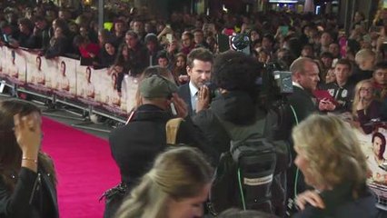 Gala.fr - Bradley Cooper, roi du selfie