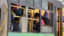 Syrie: les évacués de villes assiégées bloqués en route