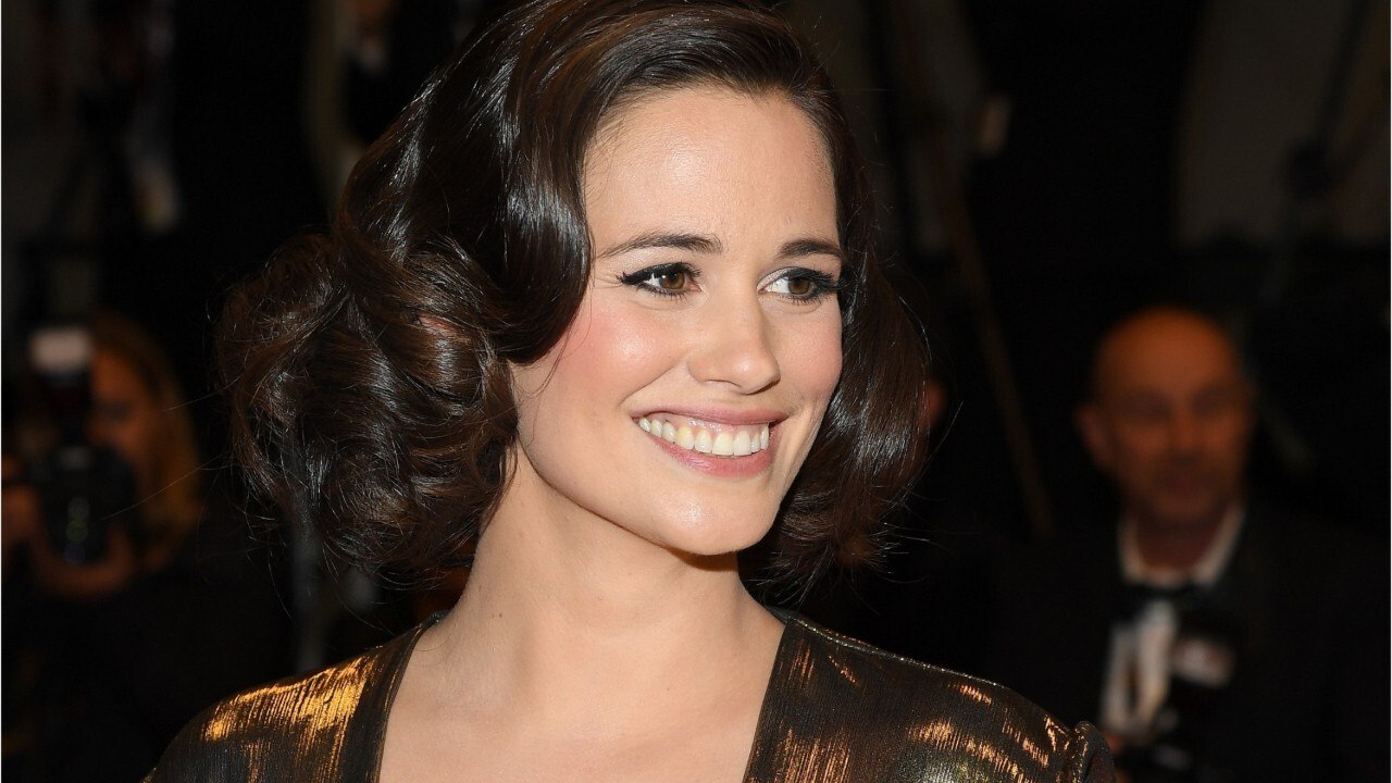 FEMME ACTUELLE - Lucie Lucas : la star de la série "Clem" se présente aux prochaines élections régionales