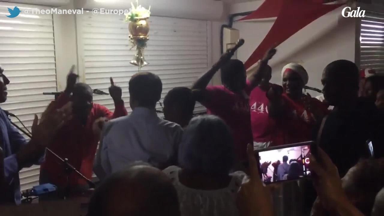 GALA VIDEO - Emmanuel Macron s'essaye au zouk en Guadeloupe
