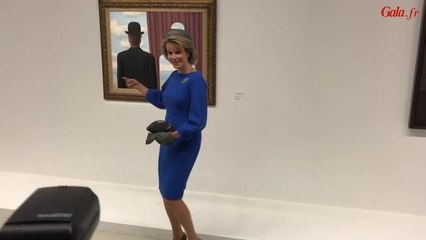 GALA VIDEO- La Reine Mathilde de Belgique en visite à Paris