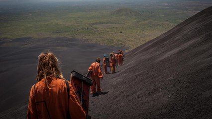 Nicaragua : la luge sur volcan, une discipline explosive [GEO]