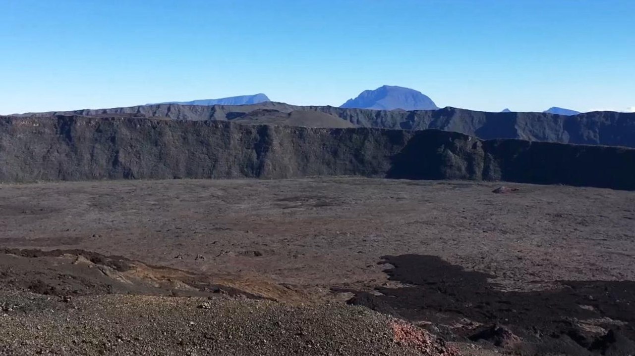 Escalader le Piton de la Fournaise à La Réunion [GEO]