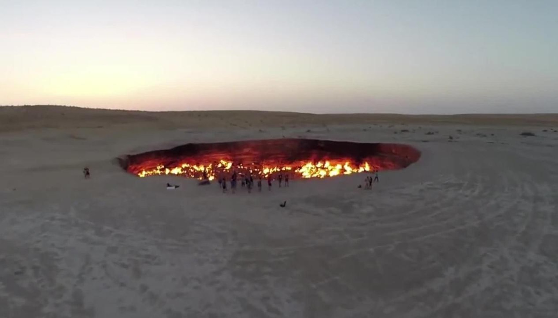 Découvrez la Porte de l'enfer, au Turkménistan - Vidéo Dailymotion