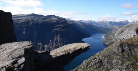 Trolltunga : montez sur un rocher suspendu au-dessus du vide !