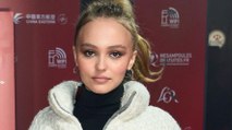 GALA VIDEO - Lily Rose Depp a-t-elle publié sur Instagram une photo du mariage de sa mère Vanessa Paradis ?