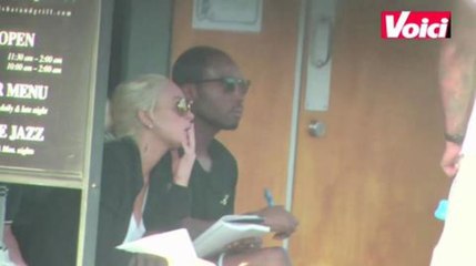 Lindsay Lohan achète-t-elle de la drogueen pleine rue ?