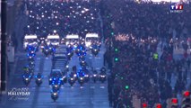 VOICI - Mort de Johnny Hallyday : le cortège des bikers descend les Champs-Elysées