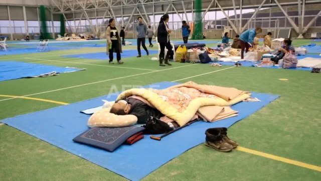 Hagibis: au moins 58 morts au Japon, sauvetages menacés par la pluie