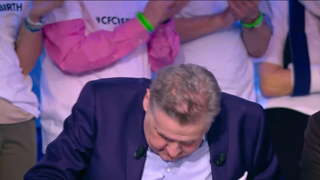 Pierre Ménès: son retour très émouvant dans le Canal Football Club