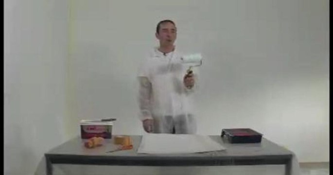 Bien préparer son rouleau avant de peindre