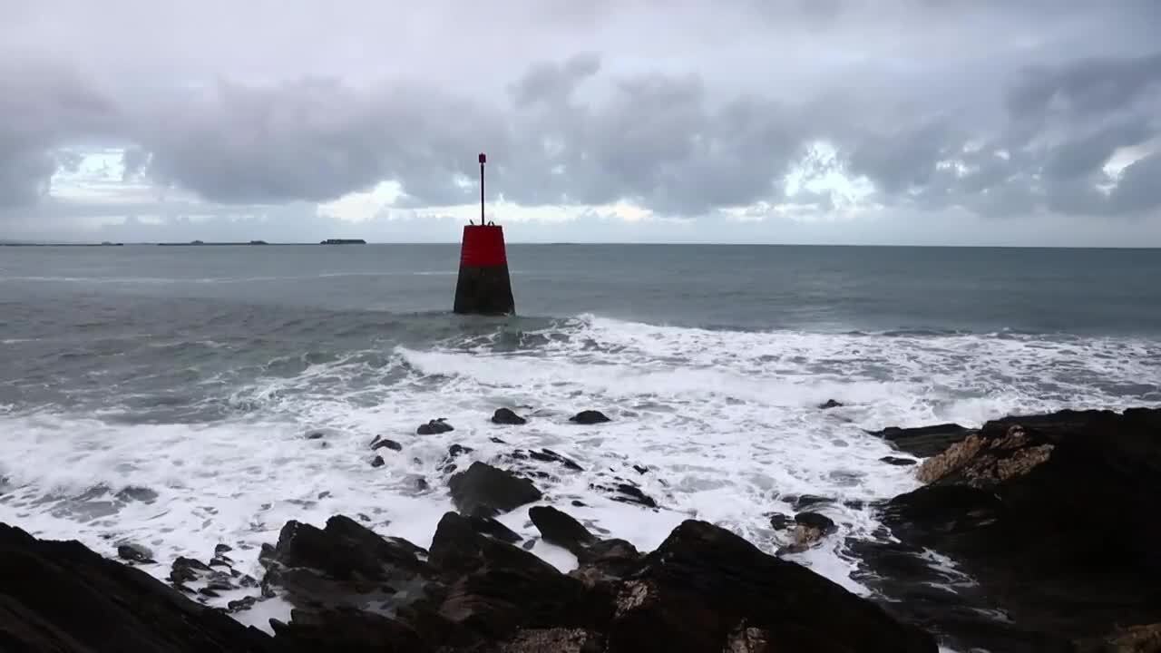 Tempête Bella: jusqu'à 18.000 foyers privés d'électricité