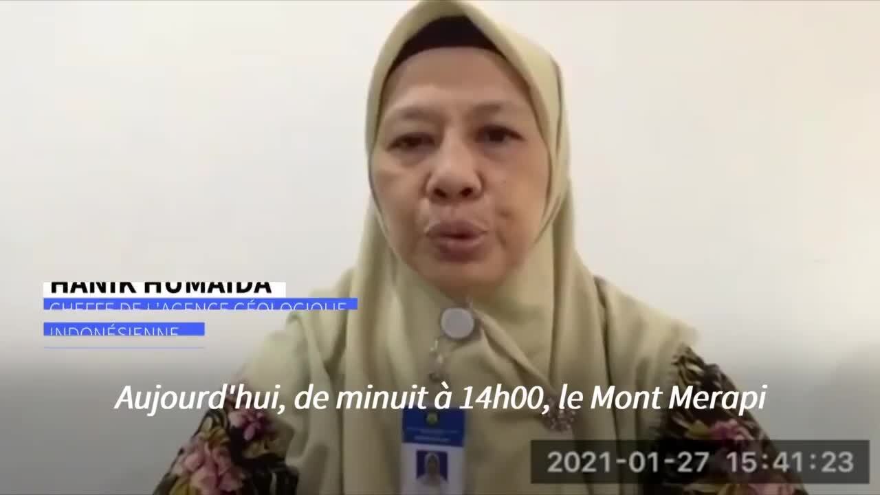 Indonésie: le volcan Merapi entre en éruption