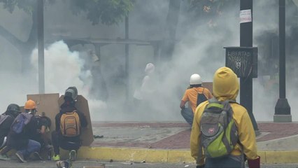 Venezuela : les opposants à nouveau bloqués par les policiers