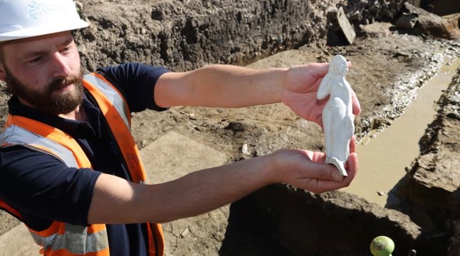 Découverte d'une statue romaine de la déesse Vénus en Angleterre