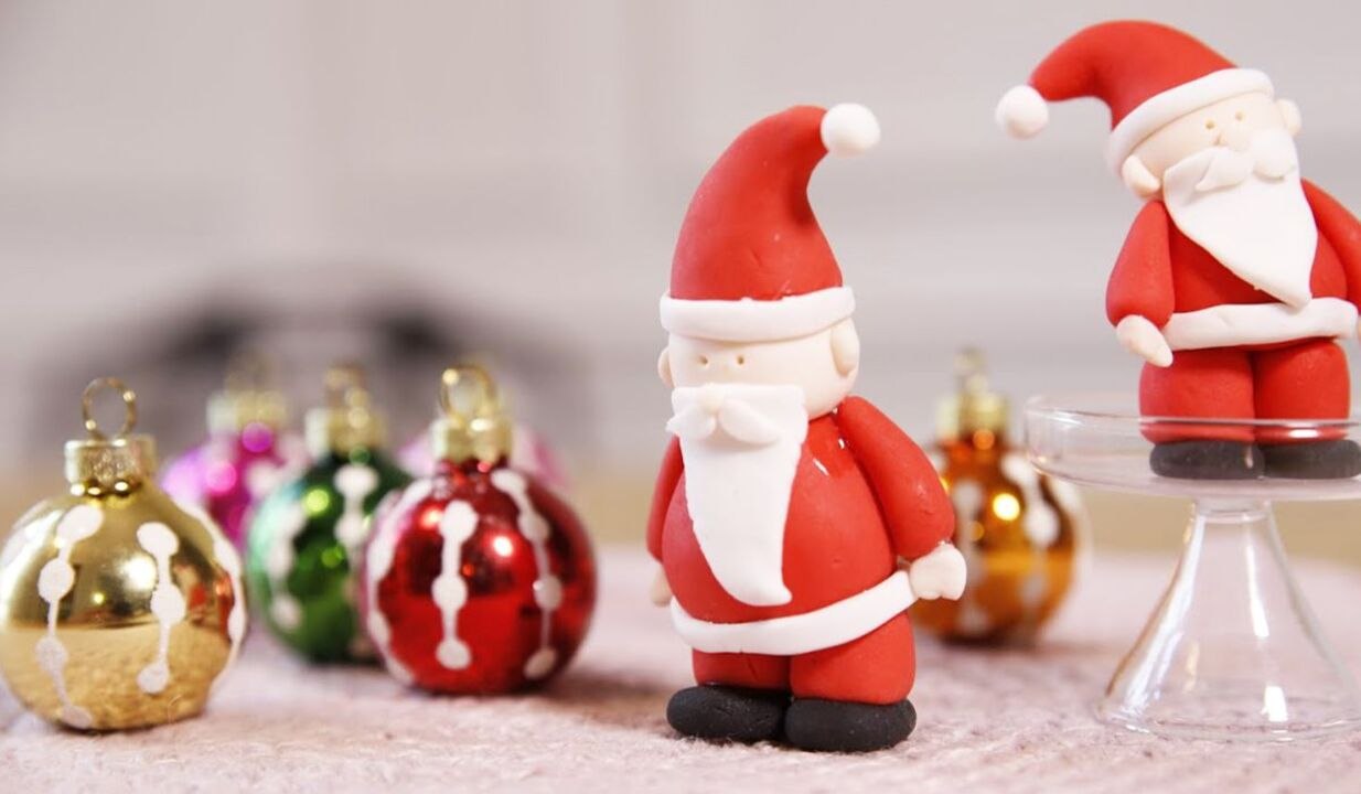 Prima - Réaliser un père Noël en pâte à sucre