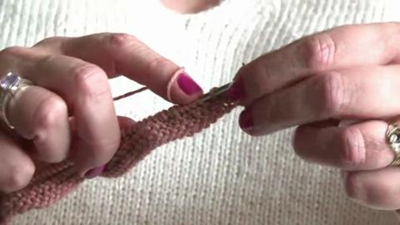 "Mamy factory": des mamies tricoteuses pour une...