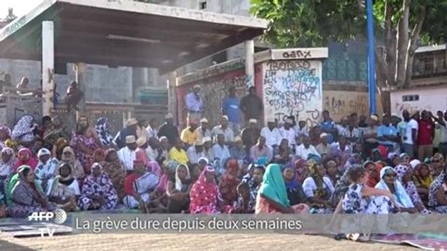 Violences urbaines à Mayotte en marge de la grève générale