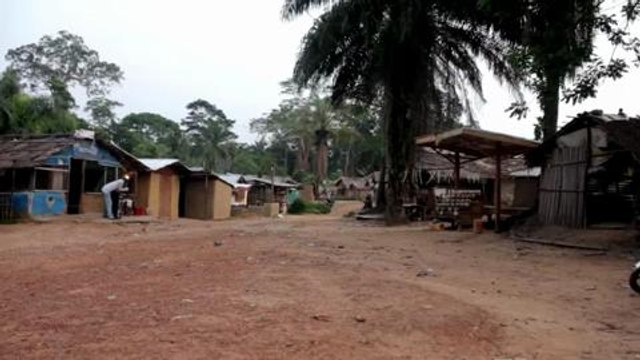 Liberia: les mines d'or illégales, la survie risquée des jeunes