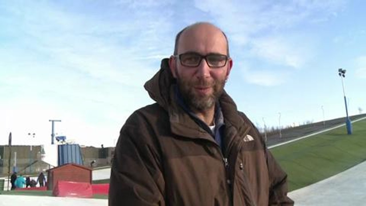 Loin des montagnes, le ski toute l'année sur un terril