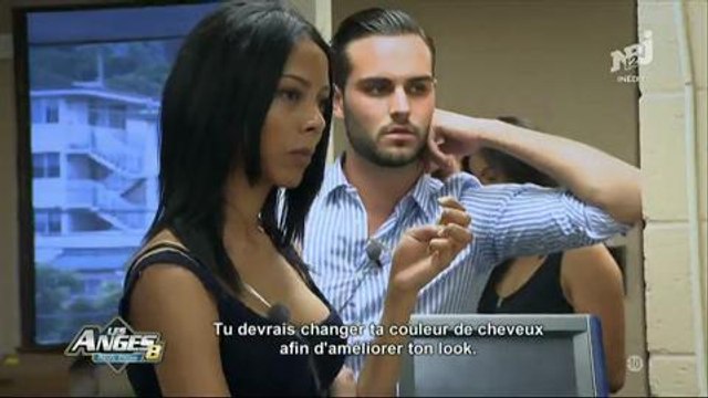 Coralie et Mélanie posent en maillot dans Les Anges 8