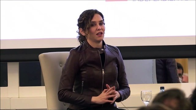 Ayuso avisa a Feijóo: “Si no somos una oposición real al desastre, nos iremos todos por el barranco”