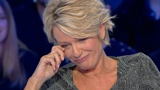 VOICI - Sophie Davant avoue pudiquement être en couple