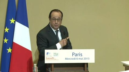 Hollande défend la réforme des collèges