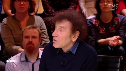 VOICI Alain Souchon _ sa tendre déclaration d'amour à Johnny Hallyday