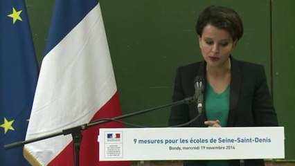 Скачать видео: Najat Vallaud-Belkacem visite une école primaire à Bondy