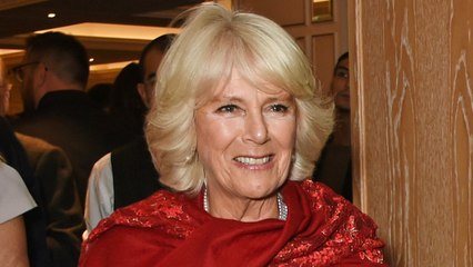 GALA VIDEO - De la haine à l’amour: Camilla Parker-Bowles a-t-elle vraiment conquis le cœur des Anglais ?