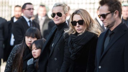 VOICI - Laura Smet conteste le testament de Johnny Hallyday