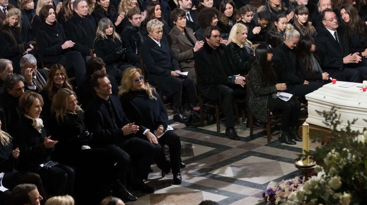 VOICI - Obseques Johnny Hallyday Laeticia