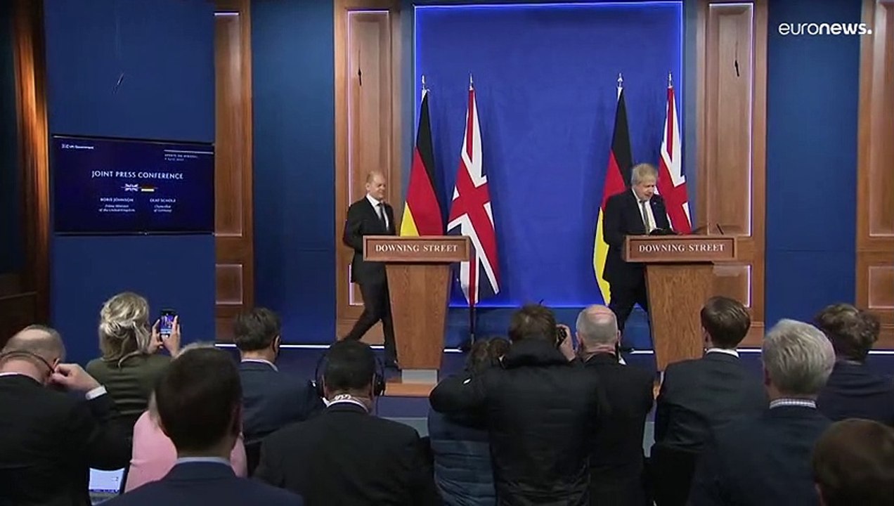 Scholz und Johnson kündigen weitere Waffenlieferungen in die Ukraine an - aber keine Panzer