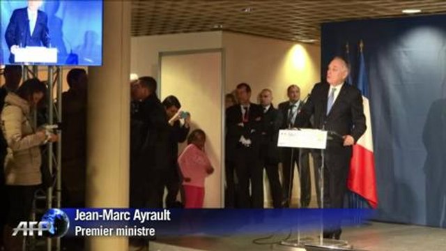 Nantes: le couple Ayrault en visite dans son ancienne cité HLM