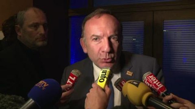 Gattaz promet emplois et hausses de salaires