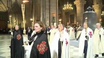 Mgr Vingt-Trois bénit les cloches géantes de Notre-Dame