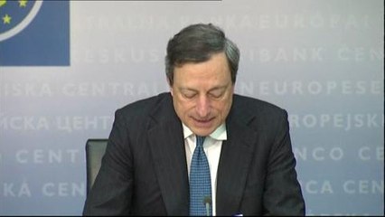 Draghi (BCE): il est "inutile" de spéculer contre l'euro