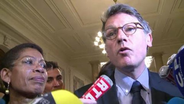 Peillon et Ayrault lancent la concertation pour refonder l'école