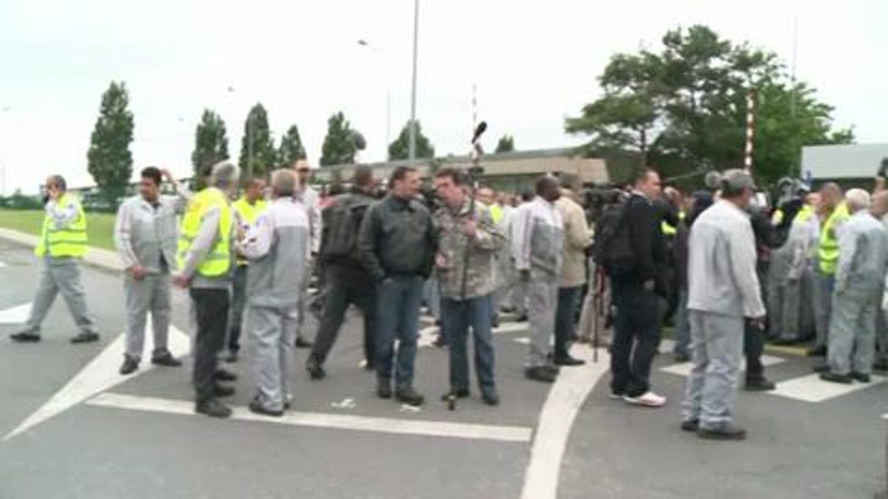 PSA sacrifie Aulnay et provoque un choc : réactions