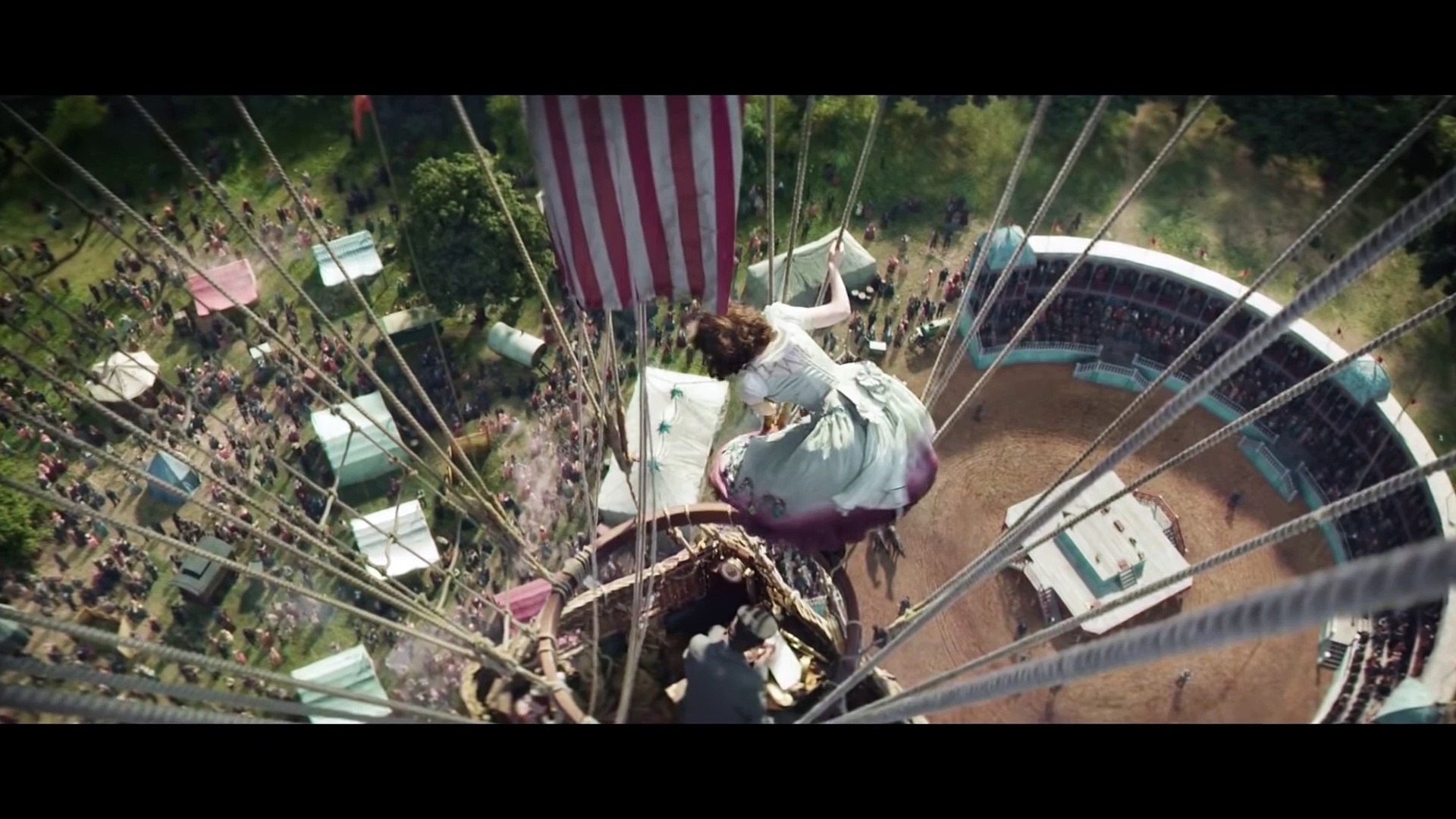 ⁣2 بيطيروا بمنطاد عملاق عشان يتنبأوا بالطقس ولكن بتحصل مصيبه _ ملخص فيلم the aeronauts