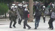 La Grèce en grève, violences à Athènes