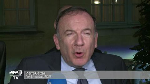 Valls reçoit la CFE-CGC et MEDEF pour affiner la loi El Khomri