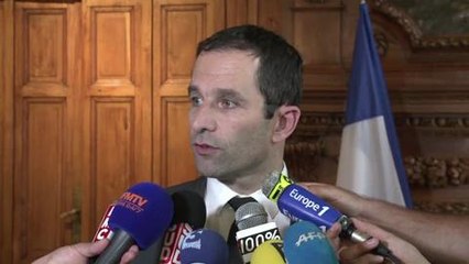 Institutrice poignardée: Benoît Hamon à Albi