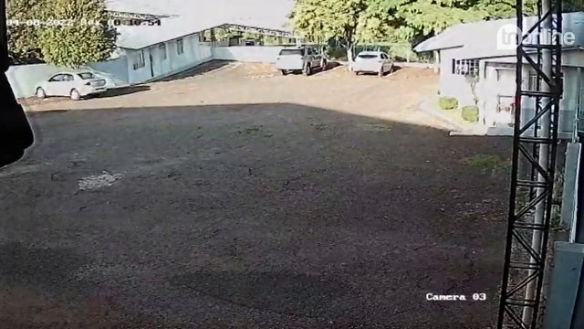 Criminosos armados invadem empresa no Paraná; assista
