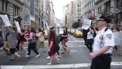 Trump, six mois: échecs et succès d'un président impopulaire