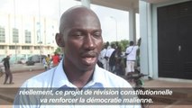 Les Maliens manifestent pour la révision de la Constitution (2)