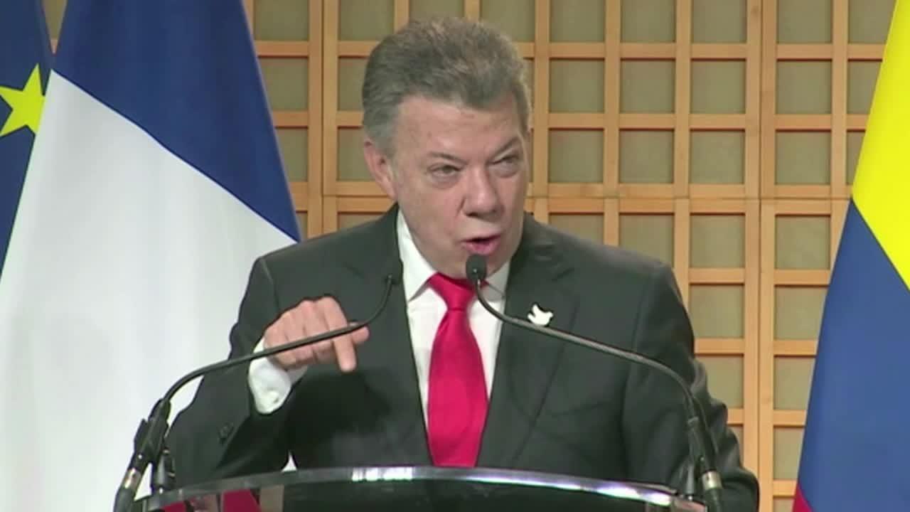 "Aujourd'hui, les FARC cessent d'exister" (président colombien)