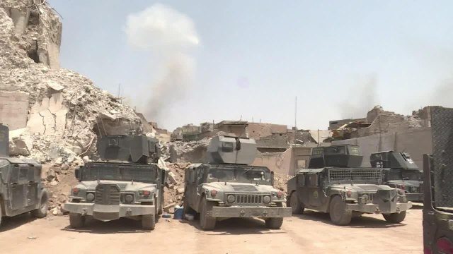 Les forces irakiennes combattent les jihadistes dans Mossoul